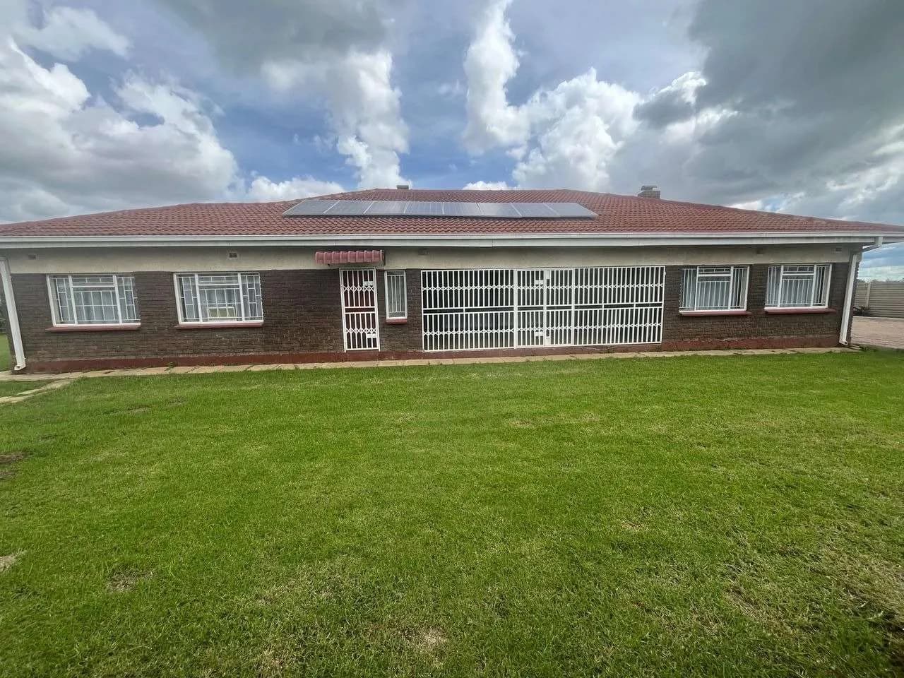 This spacious 5-bedroom home is available for rent and offers modern comfort!!