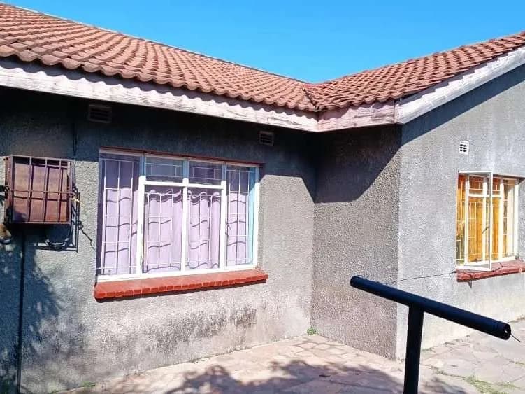 Stunning 4-Bedroom Home in Zimre Park, Harare East