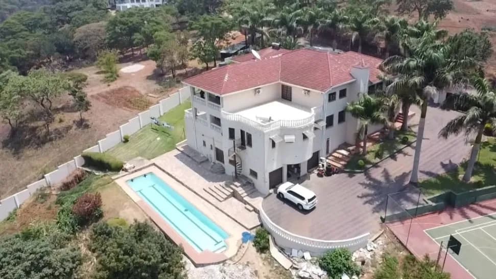 Perfect Home In Luxurious Style