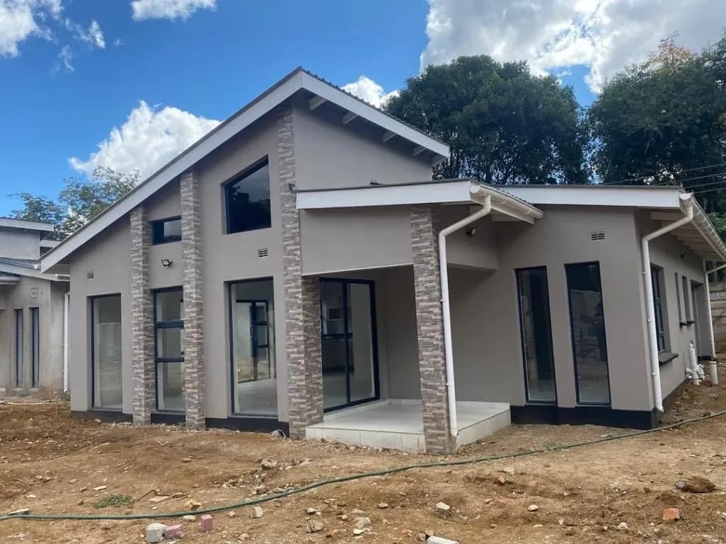 Charming 3-Bedroom Garden Flats in Marlborough with Borehole!