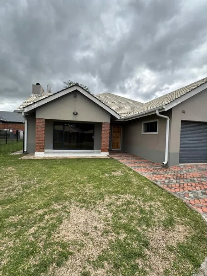 3 Bedroom Townhouse/Cluster